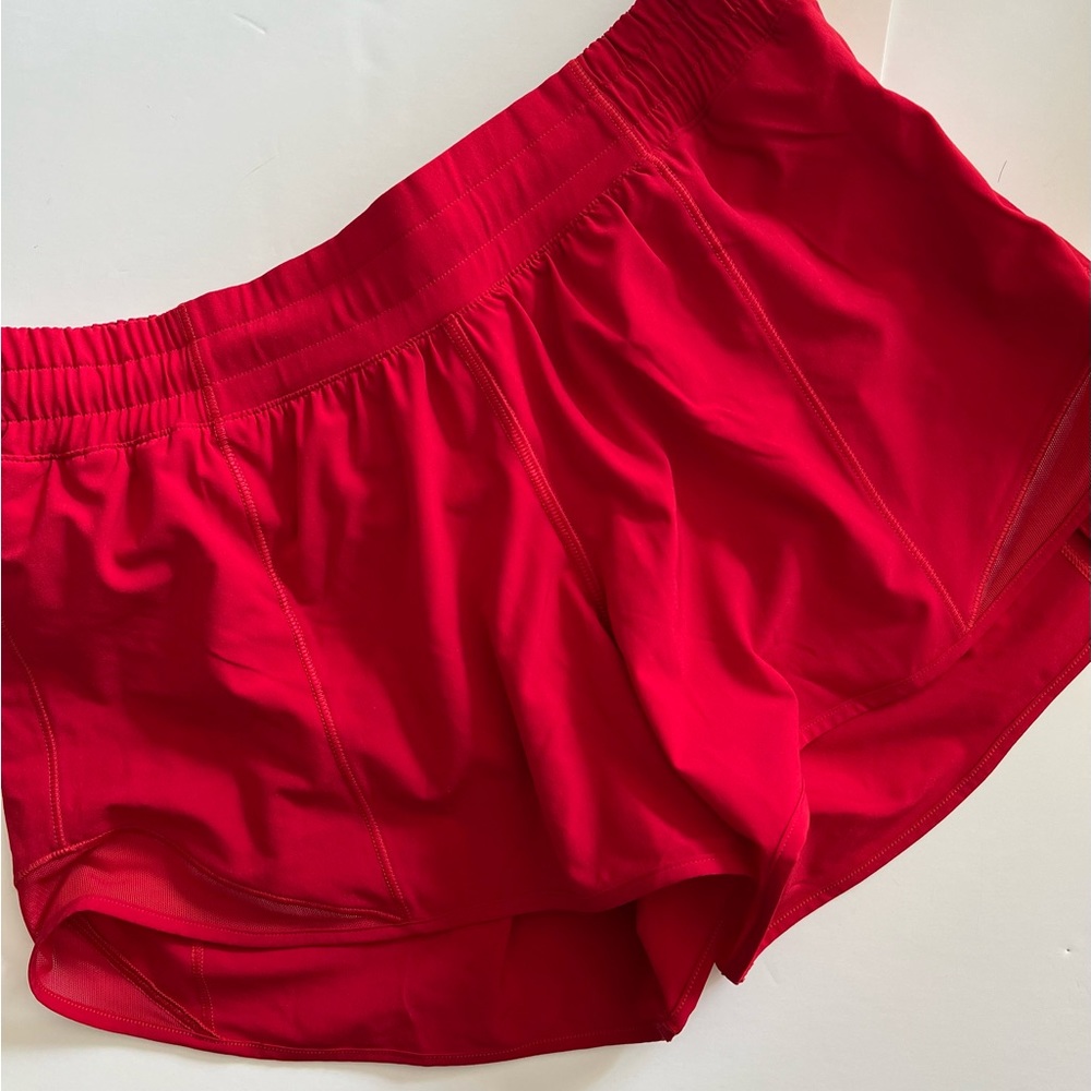 Lululemon hotty hot low rise shorts size 8 4” inseam